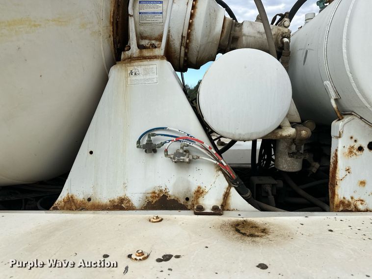 image for item DW4262 2005 Kenworth W900 ready mix truck