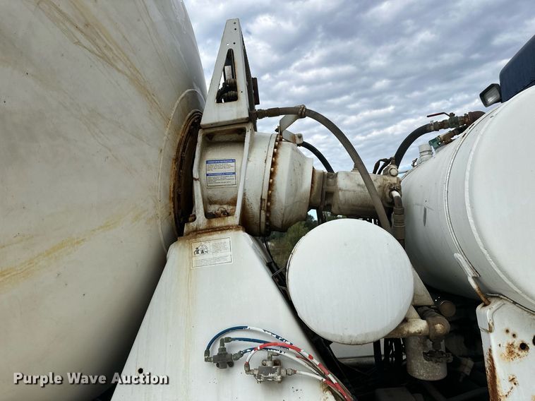 image for item DW4262 2005 Kenworth W900 ready mix truck