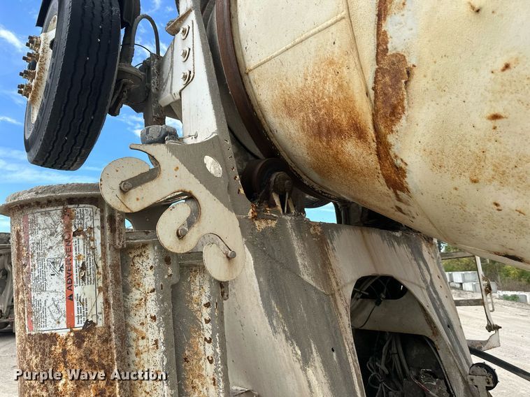 image for item DW4262 2005 Kenworth W900 ready mix truck