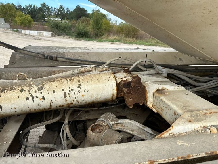 image for item DW4262 2005 Kenworth W900 ready mix truck