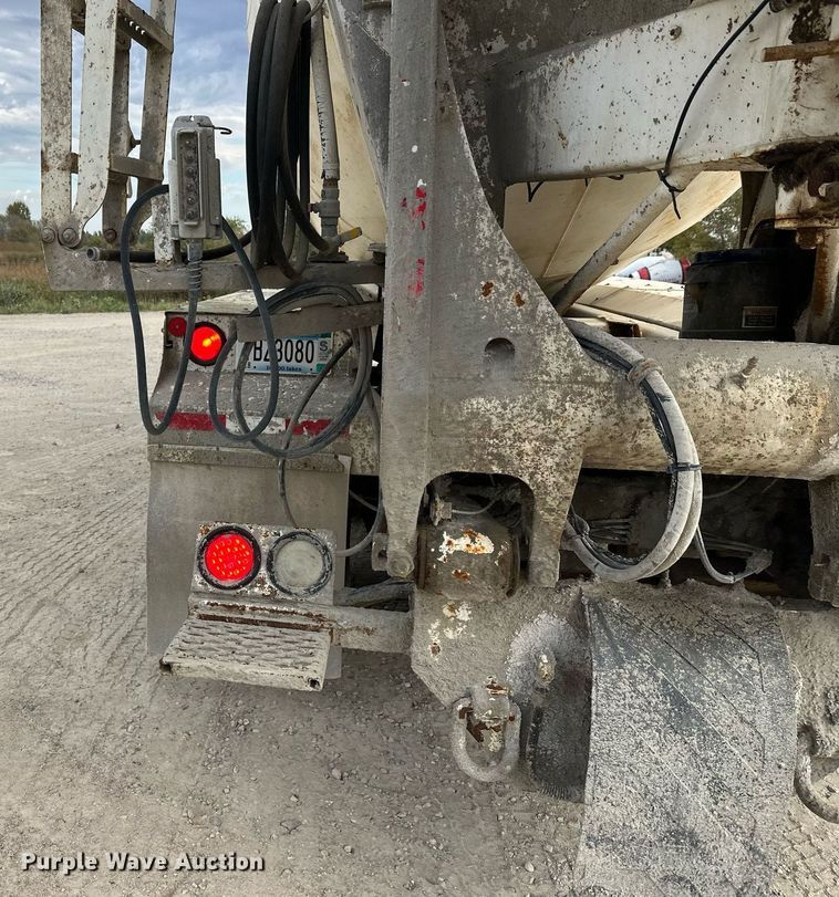 image for item DW4262 2005 Kenworth W900 ready mix truck
