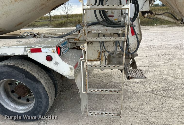 image for item DW4262 2005 Kenworth W900 ready mix truck