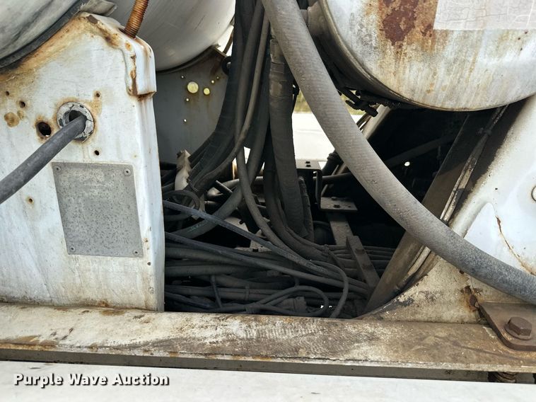 image for item DW4262 2005 Kenworth W900 ready mix truck