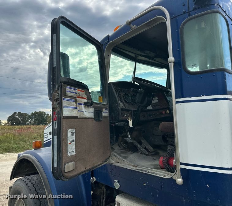 image for item DW4262 2005 Kenworth W900 ready mix truck