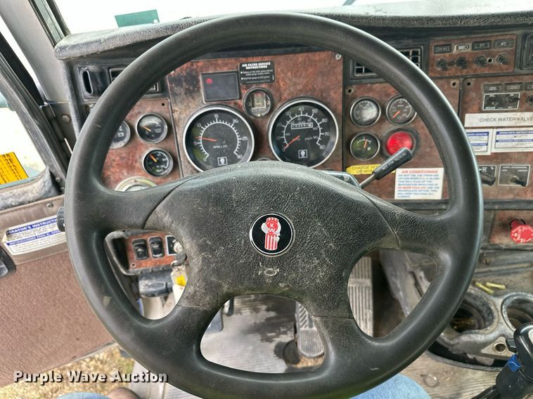 image for item DW4262 2005 Kenworth W900 ready mix truck