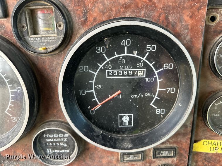 image for item DW4262 2005 Kenworth W900 ready mix truck