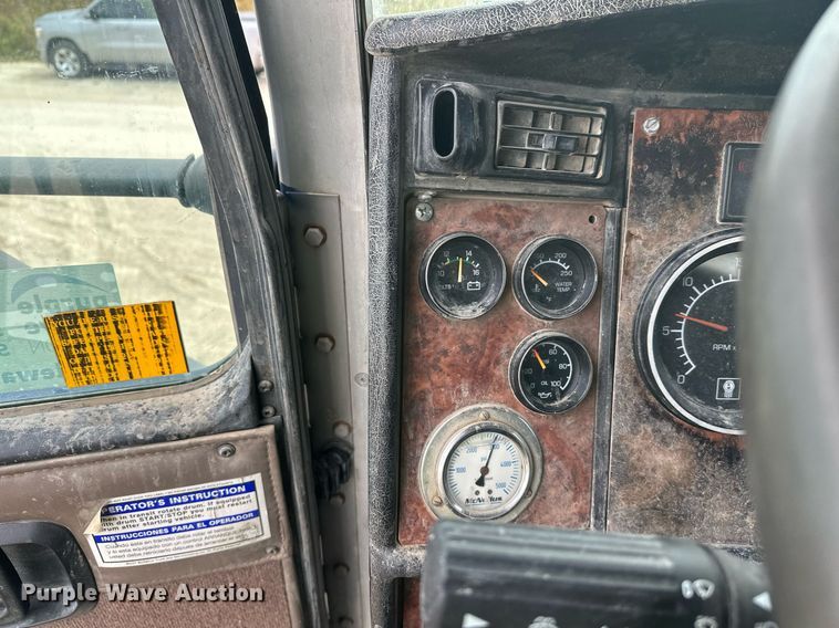 image for item DW4262 2005 Kenworth W900 ready mix truck