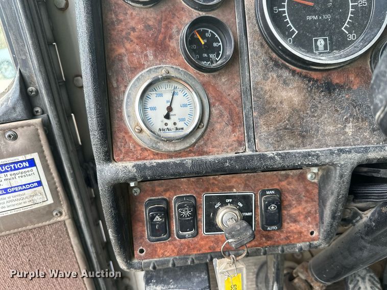 image for item DW4262 2005 Kenworth W900 ready mix truck