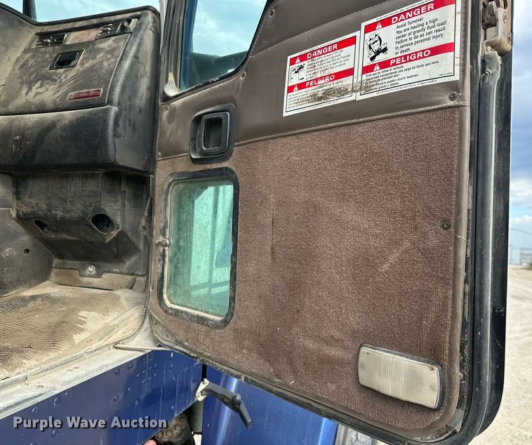 image for item DW4262 2005 Kenworth W900 ready mix truck