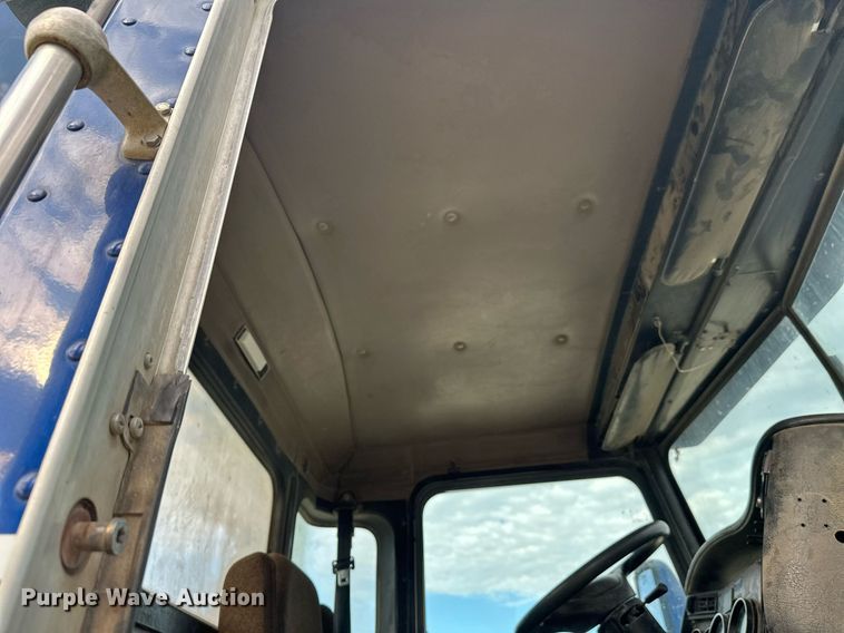 image for item DW4262 2005 Kenworth W900 ready mix truck