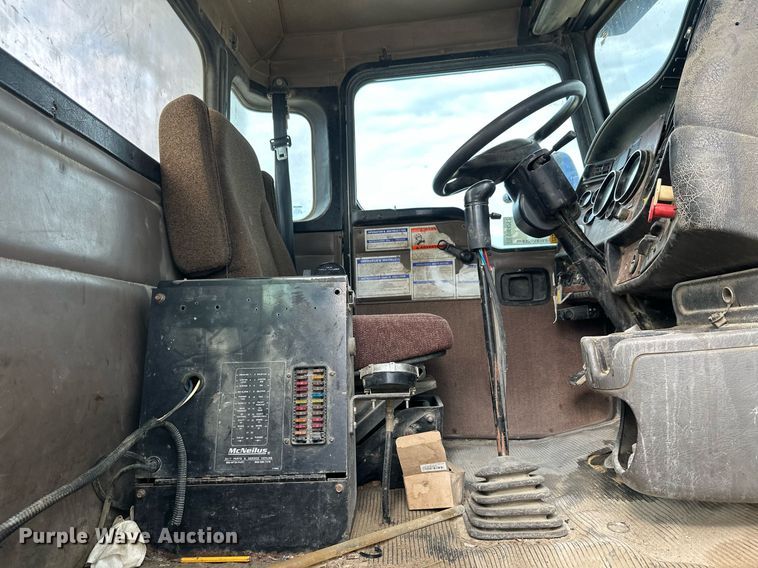 image for item DW4262 2005 Kenworth W900 ready mix truck