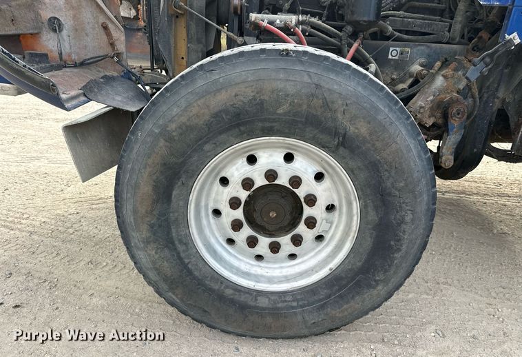 image for item DW4262 2005 Kenworth W900 ready mix truck