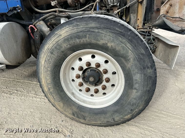 image for item DW4262 2005 Kenworth W900 ready mix truck