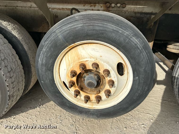 image for item DW4262 2005 Kenworth W900 ready mix truck