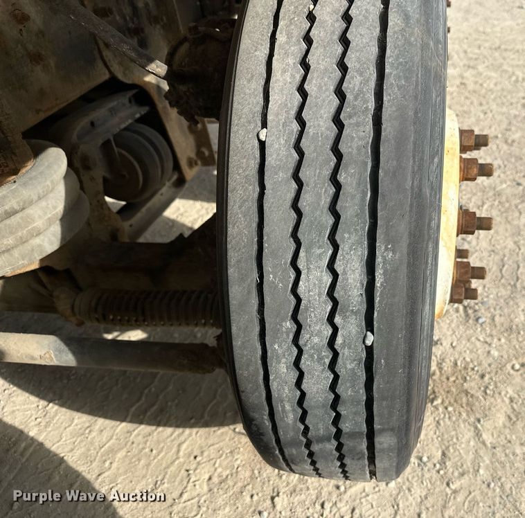 image for item DW4262 2005 Kenworth W900 ready mix truck