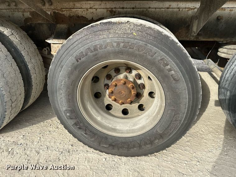 image for item DW4262 2005 Kenworth W900 ready mix truck