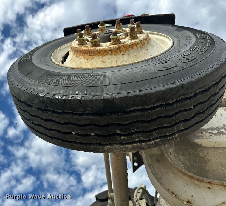 image for item DW4262 2005 Kenworth W900 ready mix truck