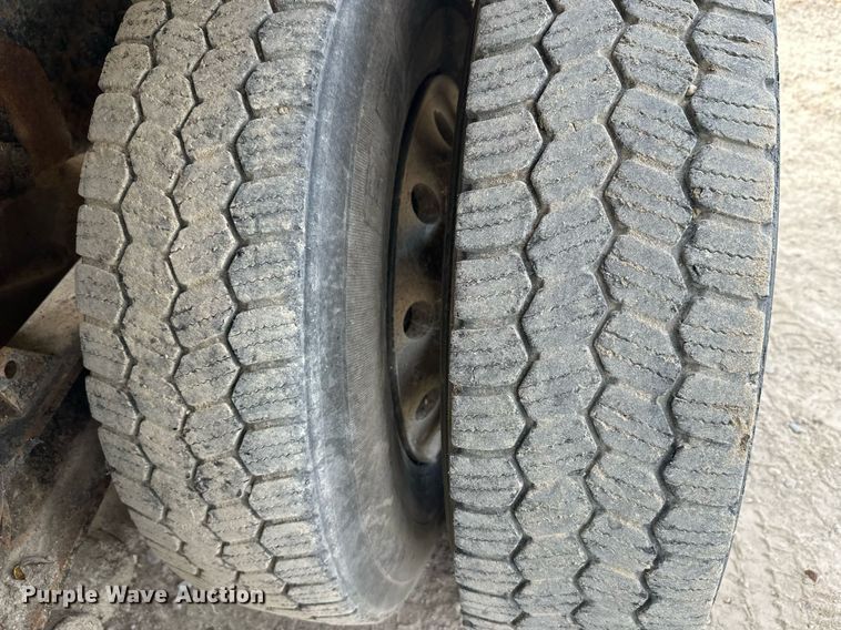 image for item DW4262 2005 Kenworth W900 ready mix truck