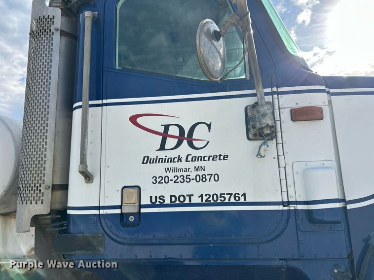 image for item DW4263 2005 International 5600I ready mix truck