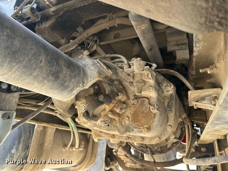 image for item DW4263 2005 International 5600I ready mix truck