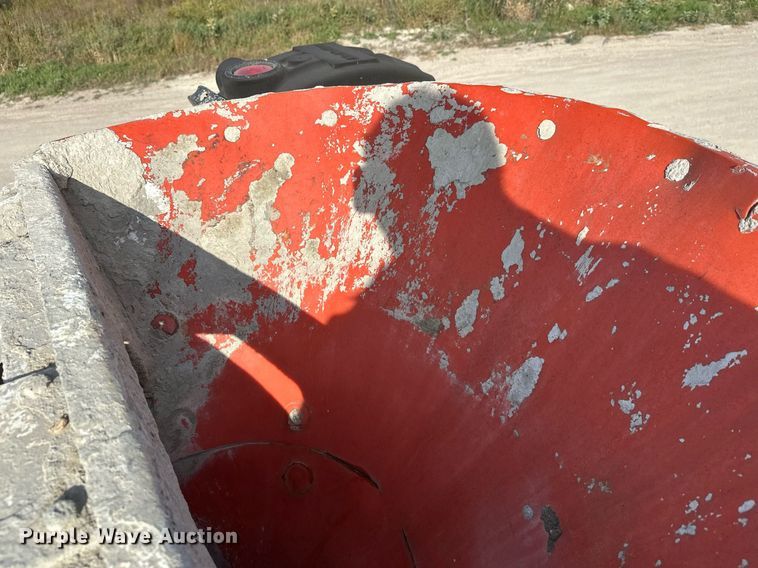 image for item DW4263 2005 International 5600I ready mix truck