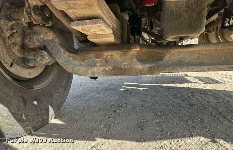 image for item DW4263 2005 International 5600I ready mix truck