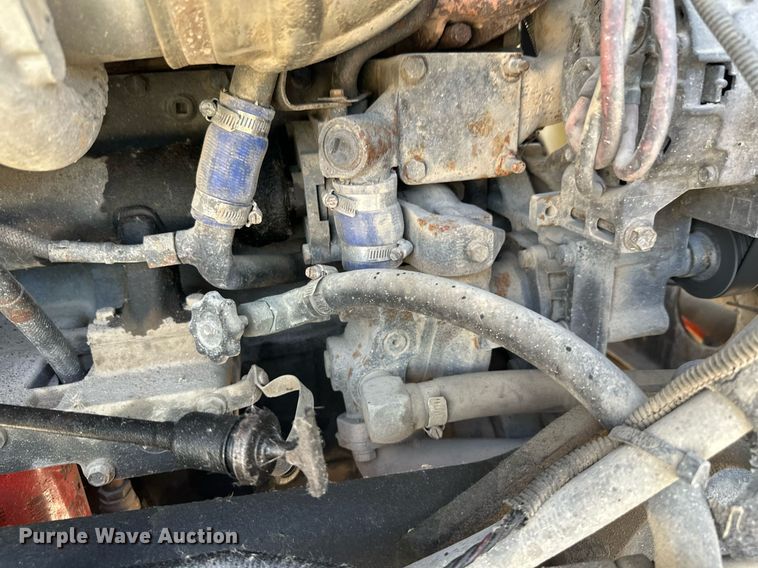 image for item DW4263 2005 International 5600I ready mix truck