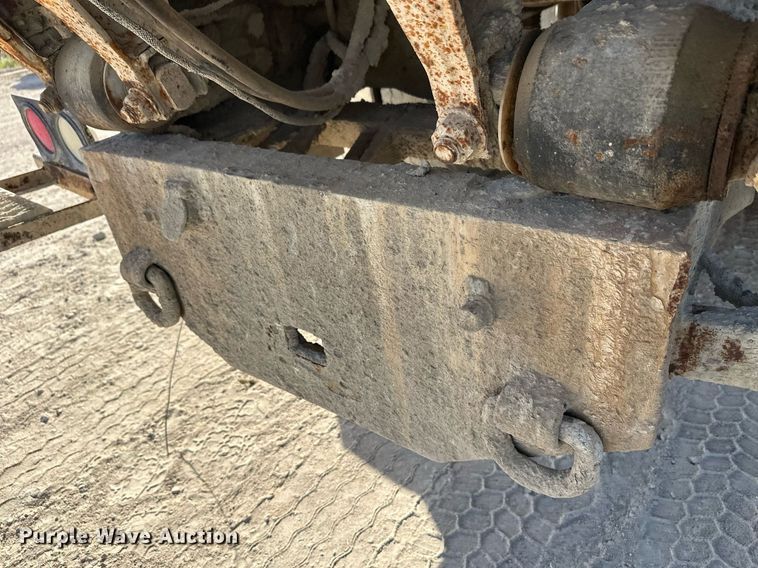 image for item DW4264 2002 Volvo VNL ready mix truck