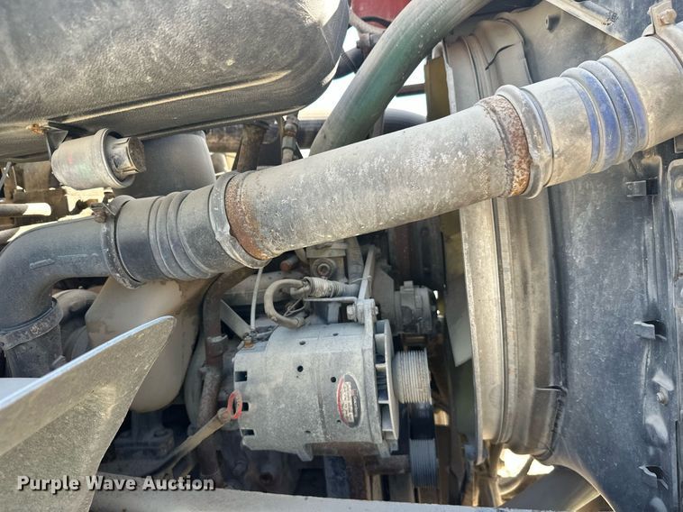 image for item DW4264 2002 Volvo VNL ready mix truck