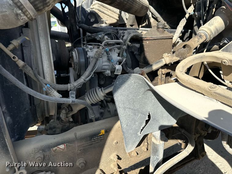 image for item DW4264 2002 Volvo VNL ready mix truck