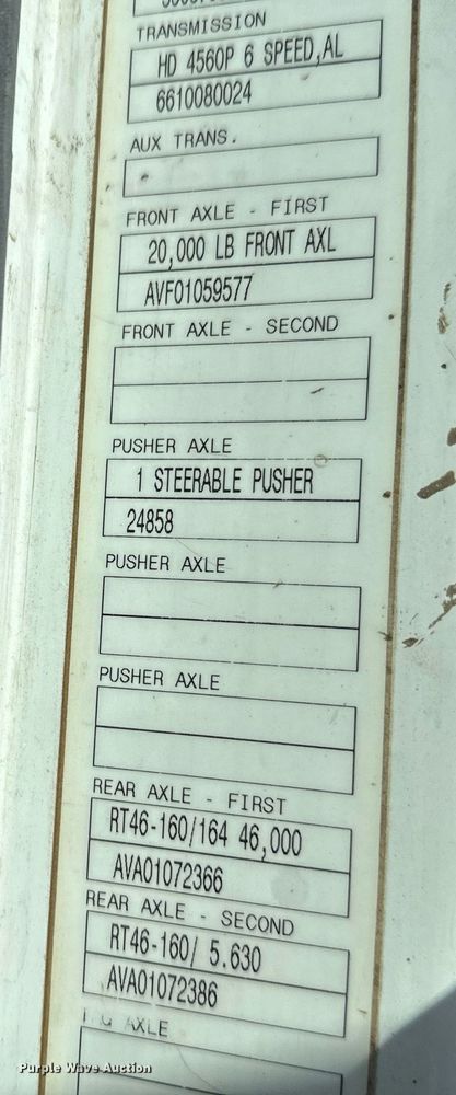 image for item DW4264 2002 Volvo VNL ready mix truck