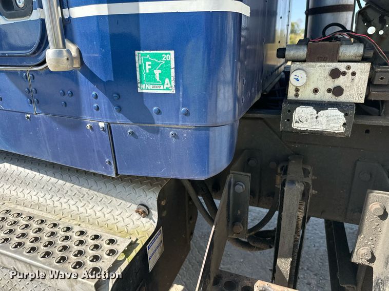 image for item DW4265 2005 Kenworth W900 ready mix truck