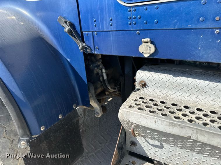 image for item DW4265 2005 Kenworth W900 ready mix truck