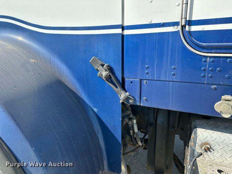 image for item DW4265 2005 Kenworth W900 ready mix truck