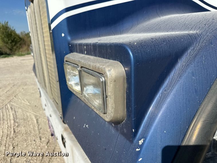 image for item DW4265 2005 Kenworth W900 ready mix truck