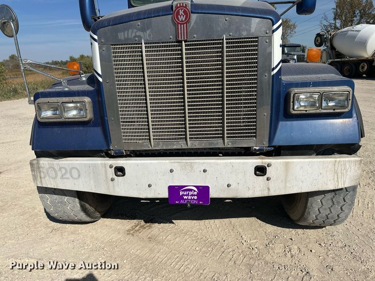 image for item DW4265 2005 Kenworth W900 ready mix truck