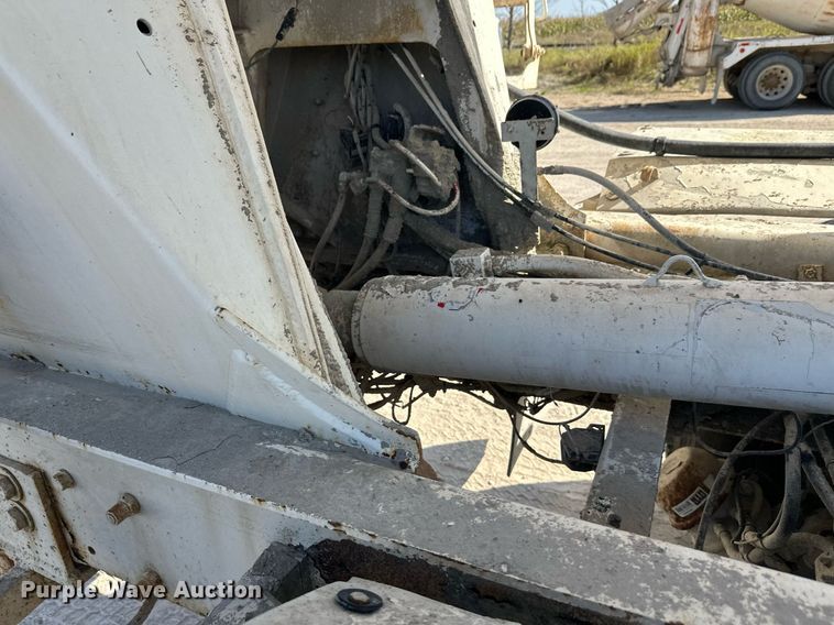 image for item DW4265 2005 Kenworth W900 ready mix truck