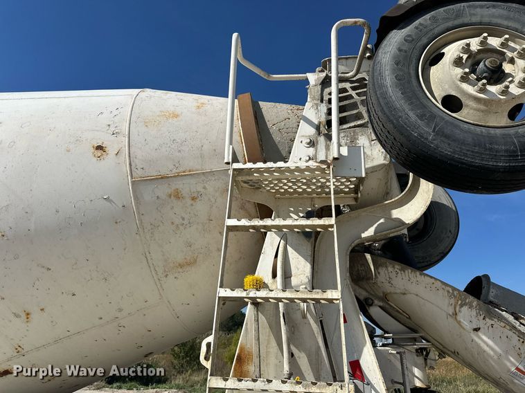 image for item DW4265 2005 Kenworth W900 ready mix truck