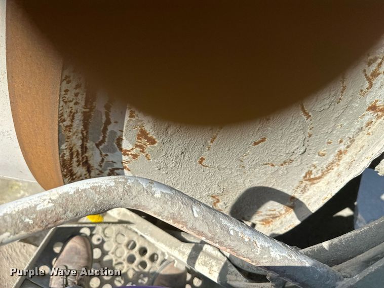 image for item DW4265 2005 Kenworth W900 ready mix truck