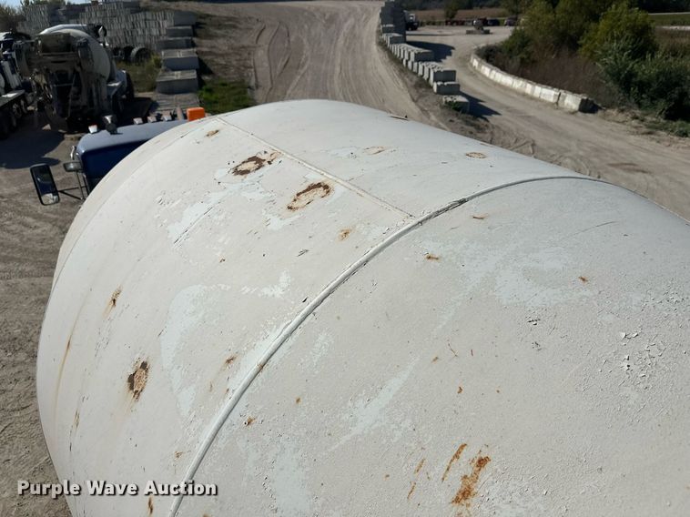 image for item DW4265 2005 Kenworth W900 ready mix truck