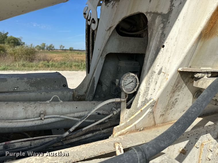 image for item DW4265 2005 Kenworth W900 ready mix truck