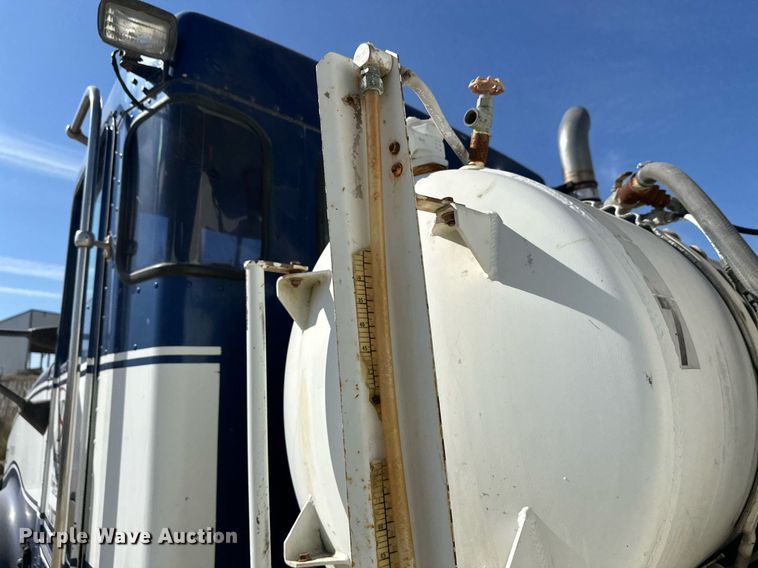 image for item DW4265 2005 Kenworth W900 ready mix truck