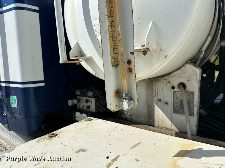 image for item DW4265 2005 Kenworth W900 ready mix truck