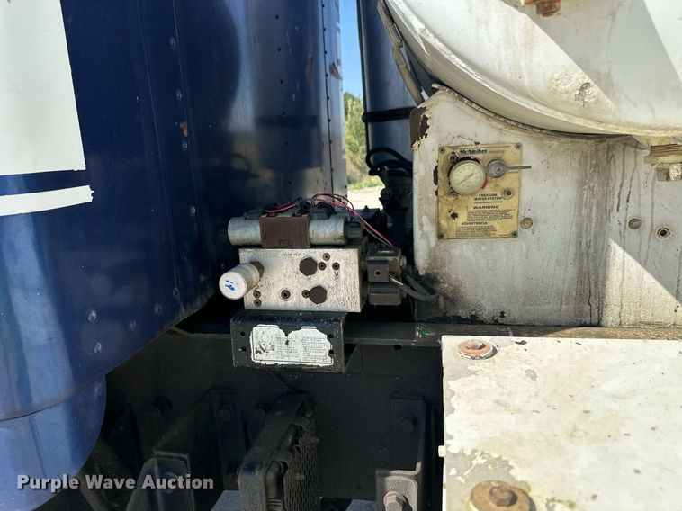 image for item DW4265 2005 Kenworth W900 ready mix truck