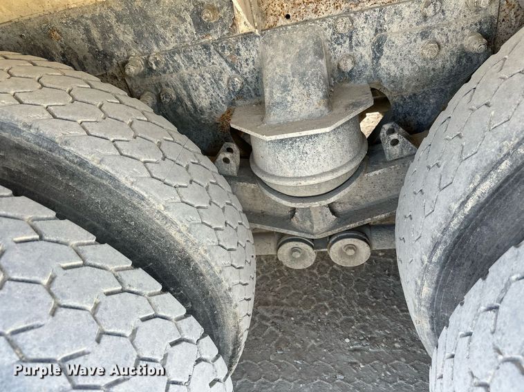 image for item DW4265 2005 Kenworth W900 ready mix truck