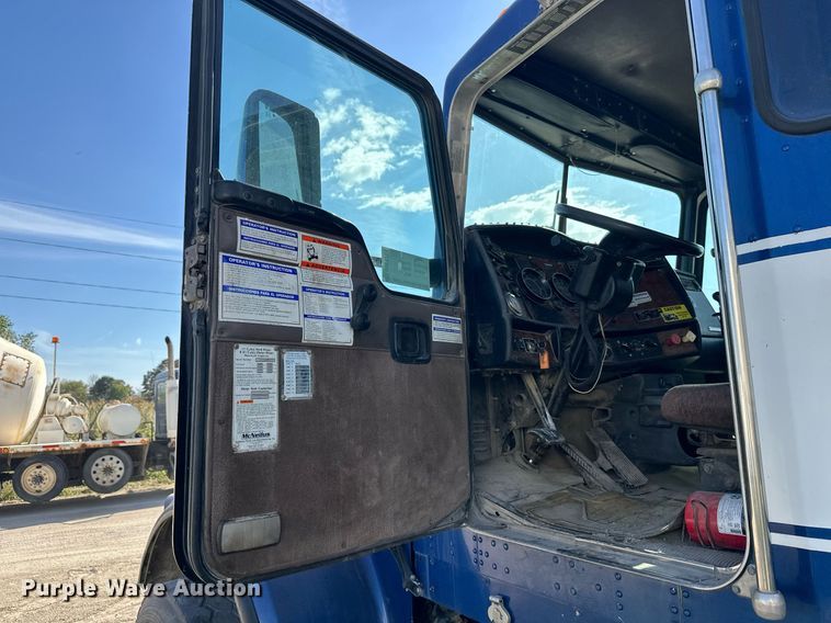 image for item DW4265 2005 Kenworth W900 ready mix truck