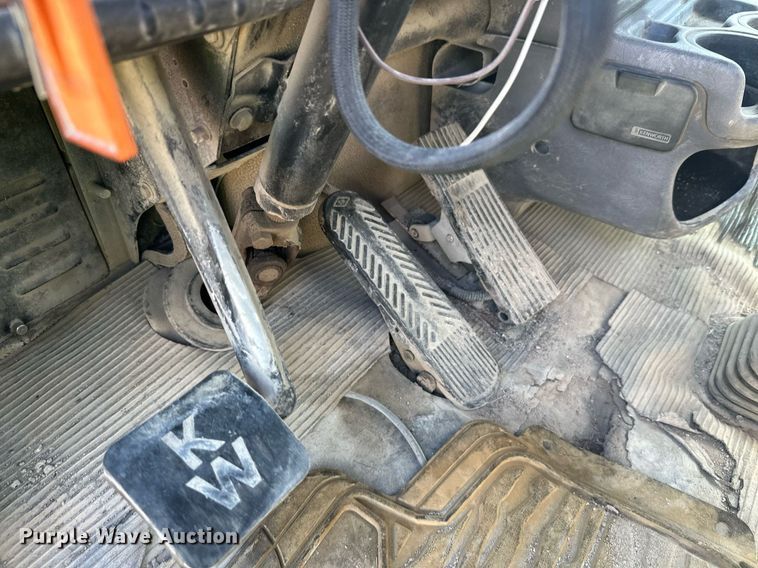 image for item DW4265 2005 Kenworth W900 ready mix truck