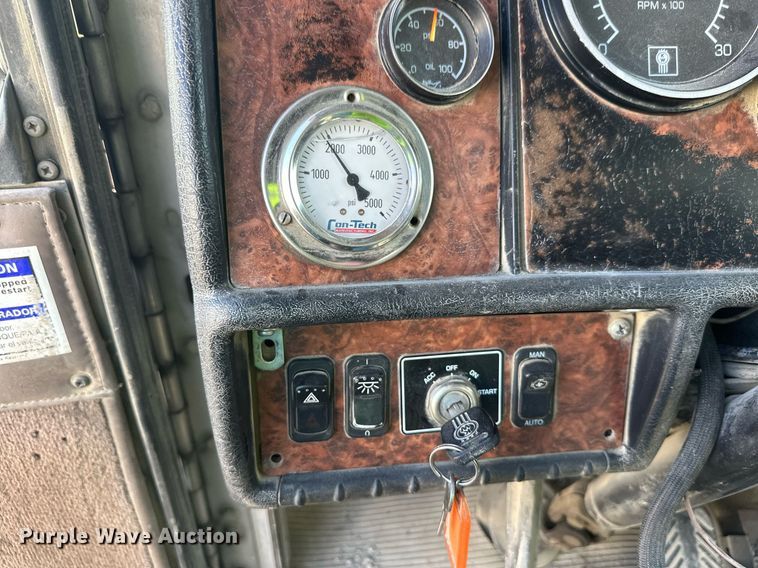 image for item DW4265 2005 Kenworth W900 ready mix truck