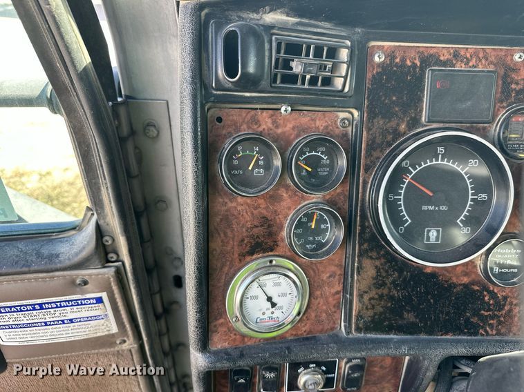 image for item DW4265 2005 Kenworth W900 ready mix truck