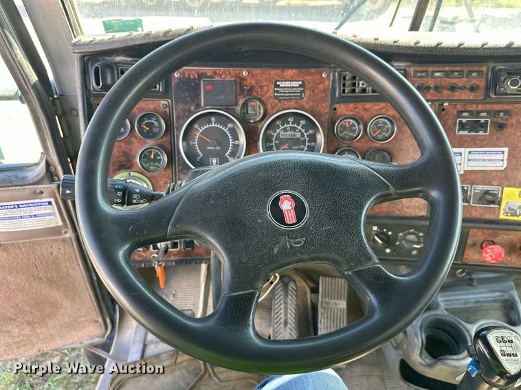 image for item DW4265 2005 Kenworth W900 ready mix truck